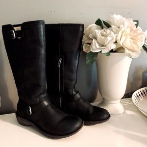 UGG Black leather shearling boots size 6